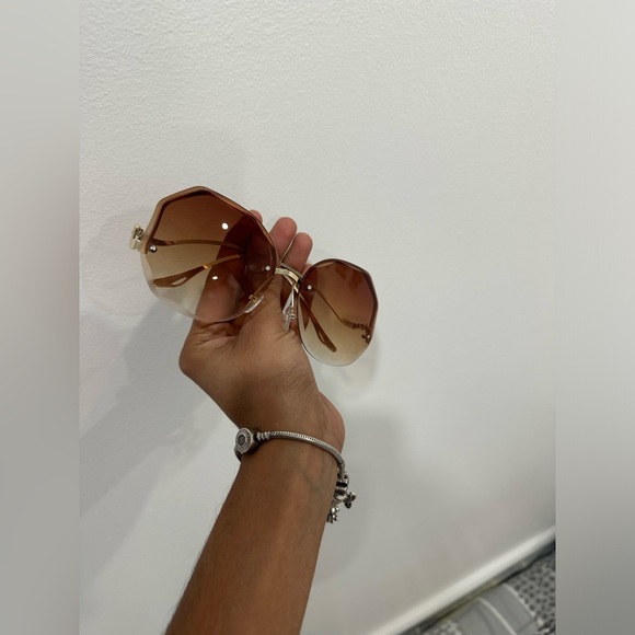 Shades - Picture 2 of 5